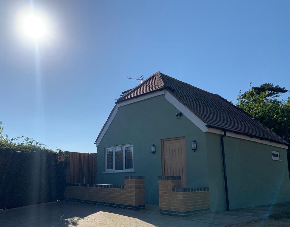 Owlet Lodge Chislet Bagian luar foto