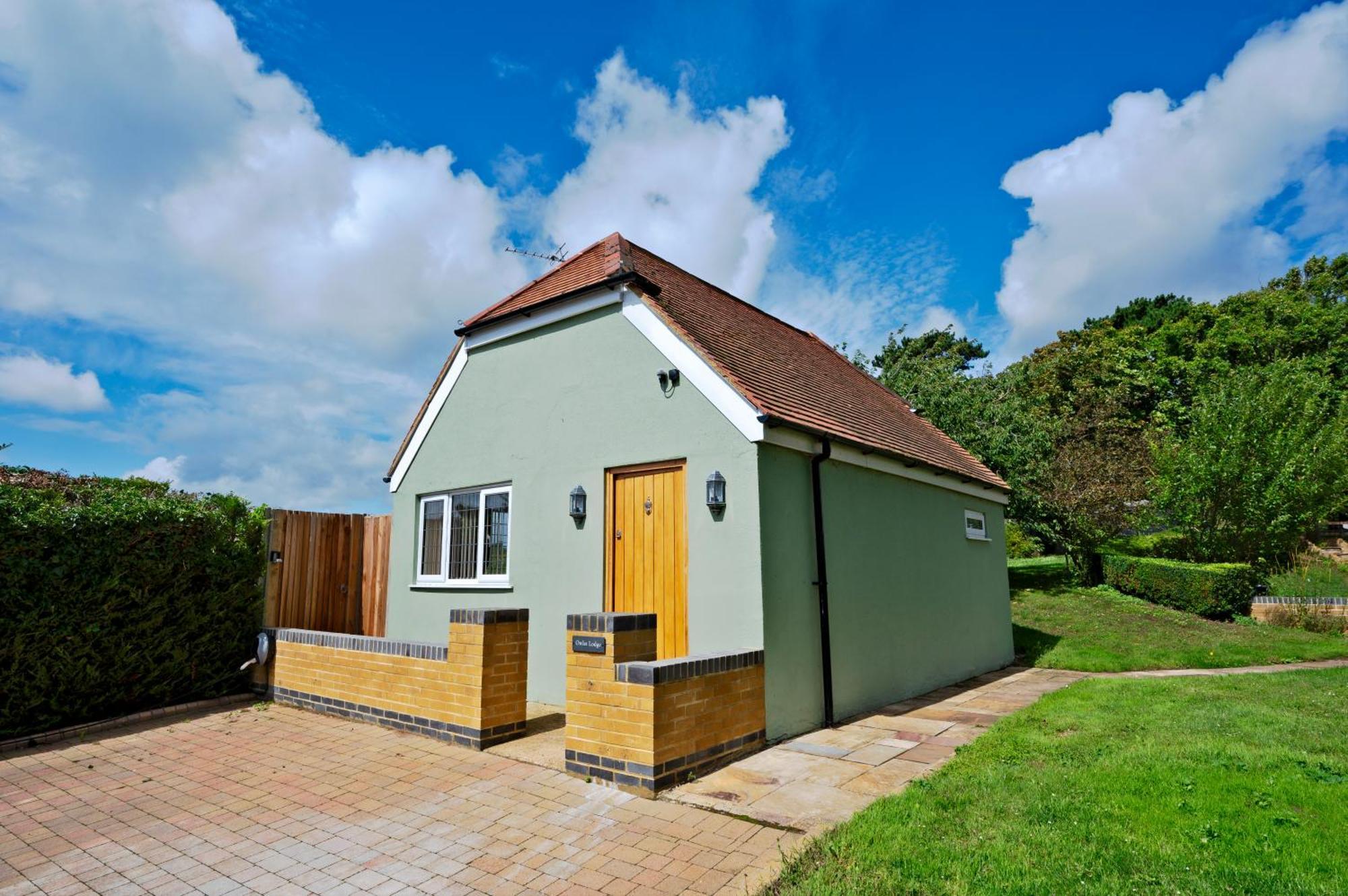 Owlet Lodge Chislet Bagian luar foto