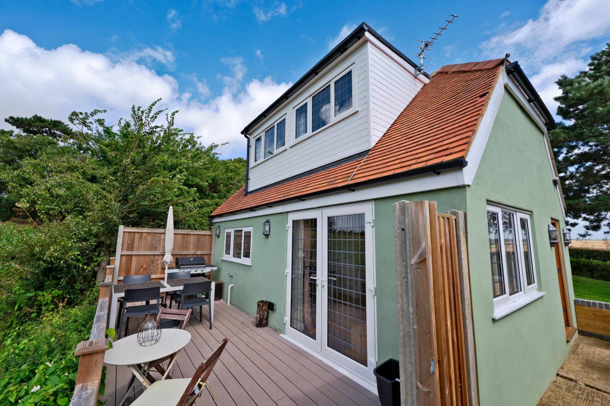 Owlet Lodge Chislet Bagian luar foto